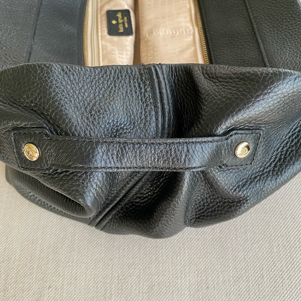 EUC Kate Spade New York black pebble leather zip closure handbag - Picture 6 of 14